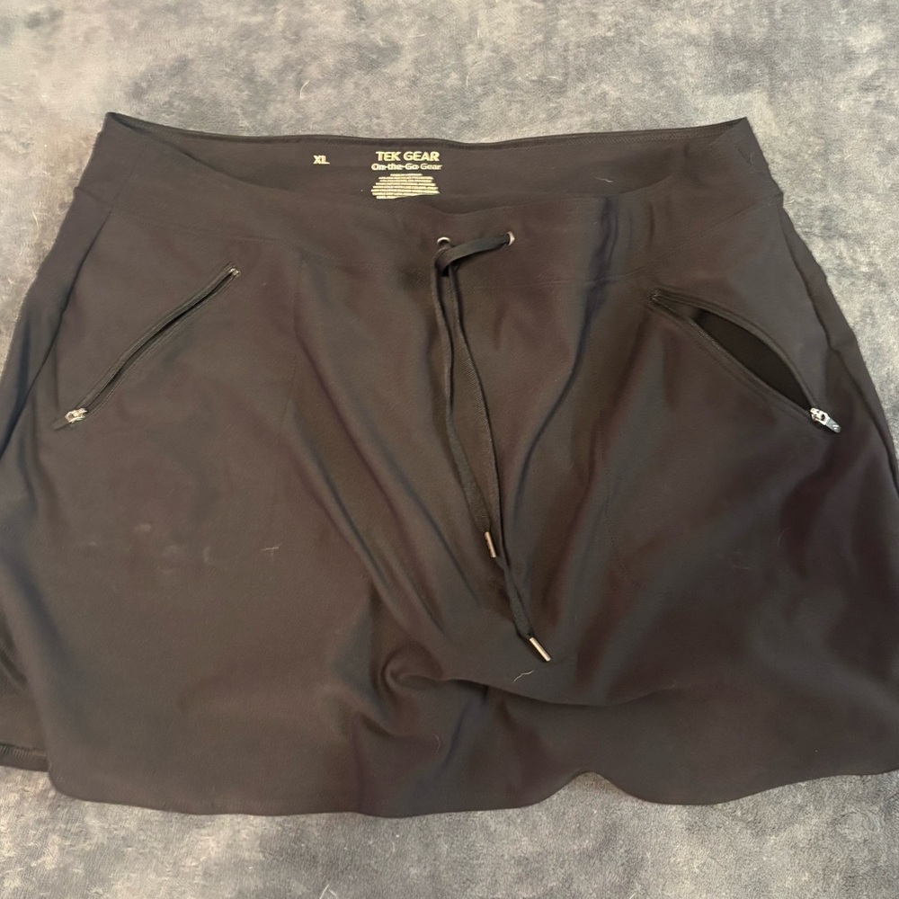 tek gear Women's Black Skort with Zip Pockets